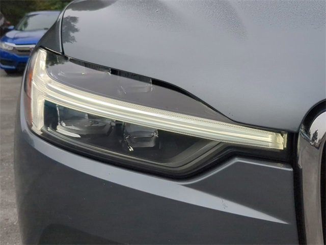 Used 2021 Volvo XC60 T5 Momentum image 10