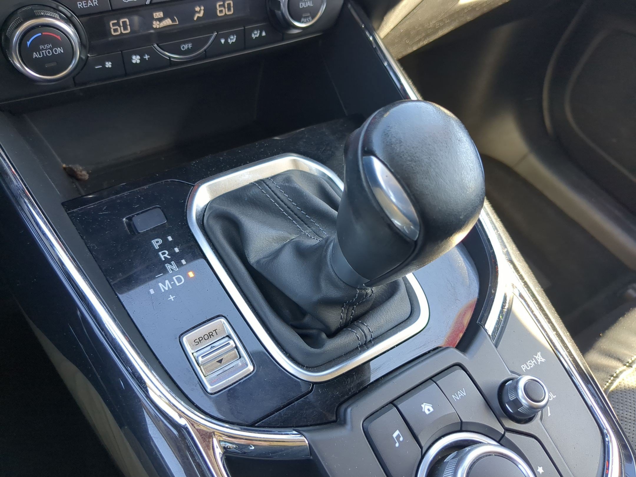 Used 2018 MAZDA CX-9 Touring AWD/4WD image 22