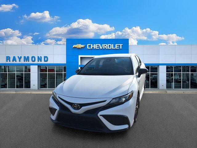 Used 2022 Toyota Camry SE w/ Convenience Package AWD/4WD image 7