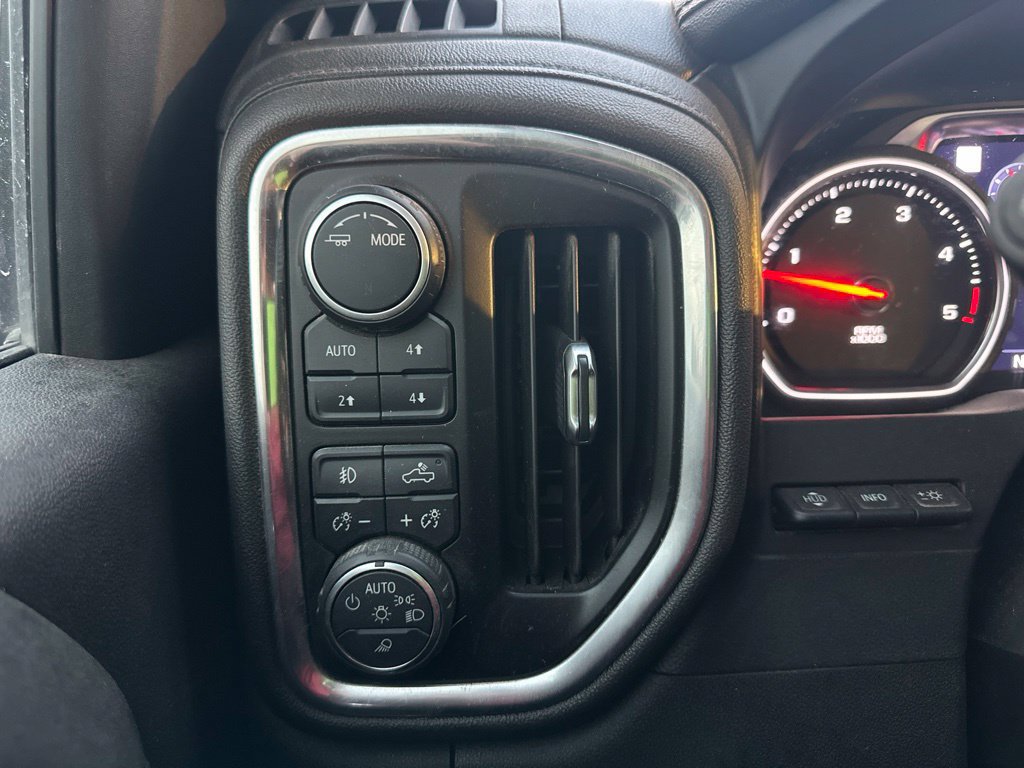 Used 2020 Chevrolet Silverado 2500 LTZ w/ LTZ Texas Edition AWD/4WD image 19