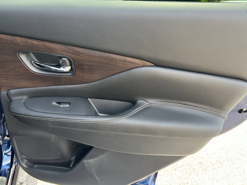 Used 2019 Nissan Murano Platinum w/ Cargo Package AWD/4WD image 17