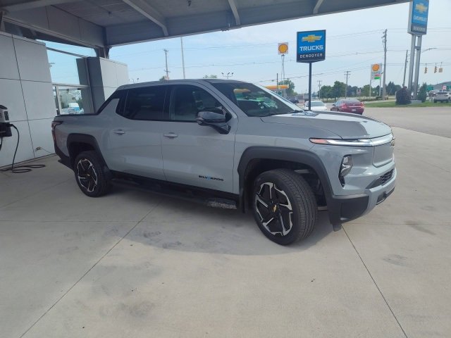 New 2026 Chevrolet Silverado EV LT image 4