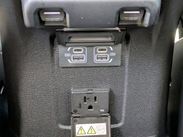 Used 2022 Jeep Wrangler Unlimited Sahara w/ Safety Group image 15