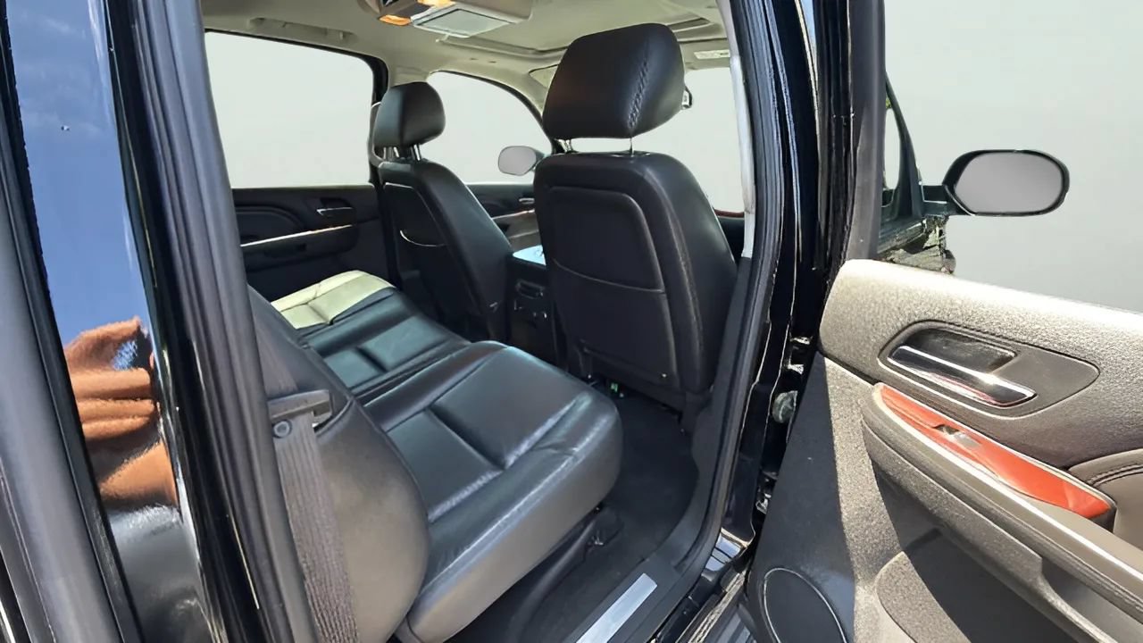 Used 2012 Cadillac Escalade EXT Premium AWD/4WD image 11