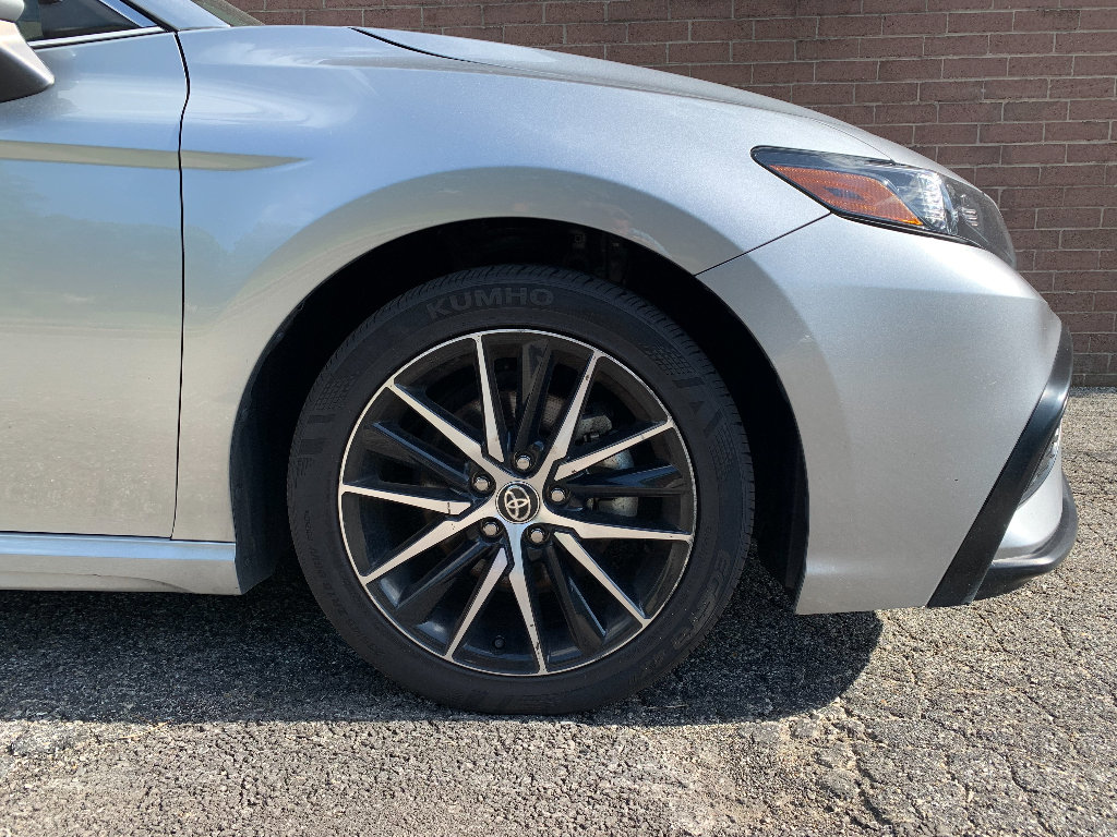 Used 2024 Toyota Camry SE FWD image 9