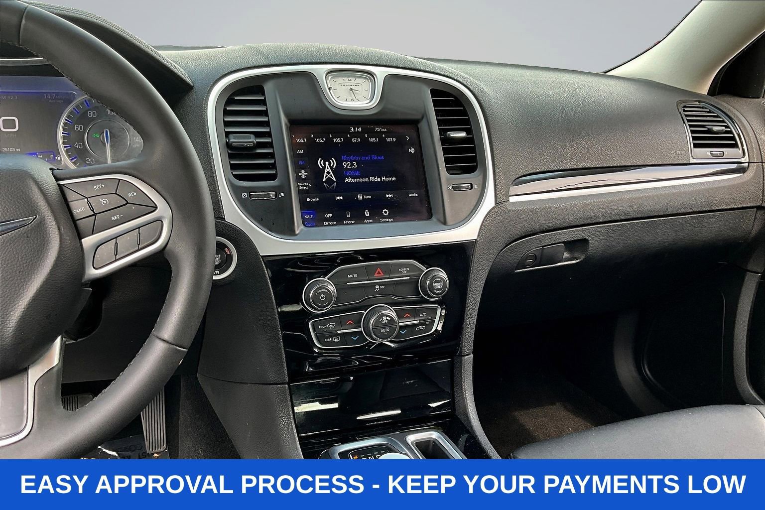 Used 2023 Chrysler 300 Touring w/ Sport Appearance Package RWD image 12