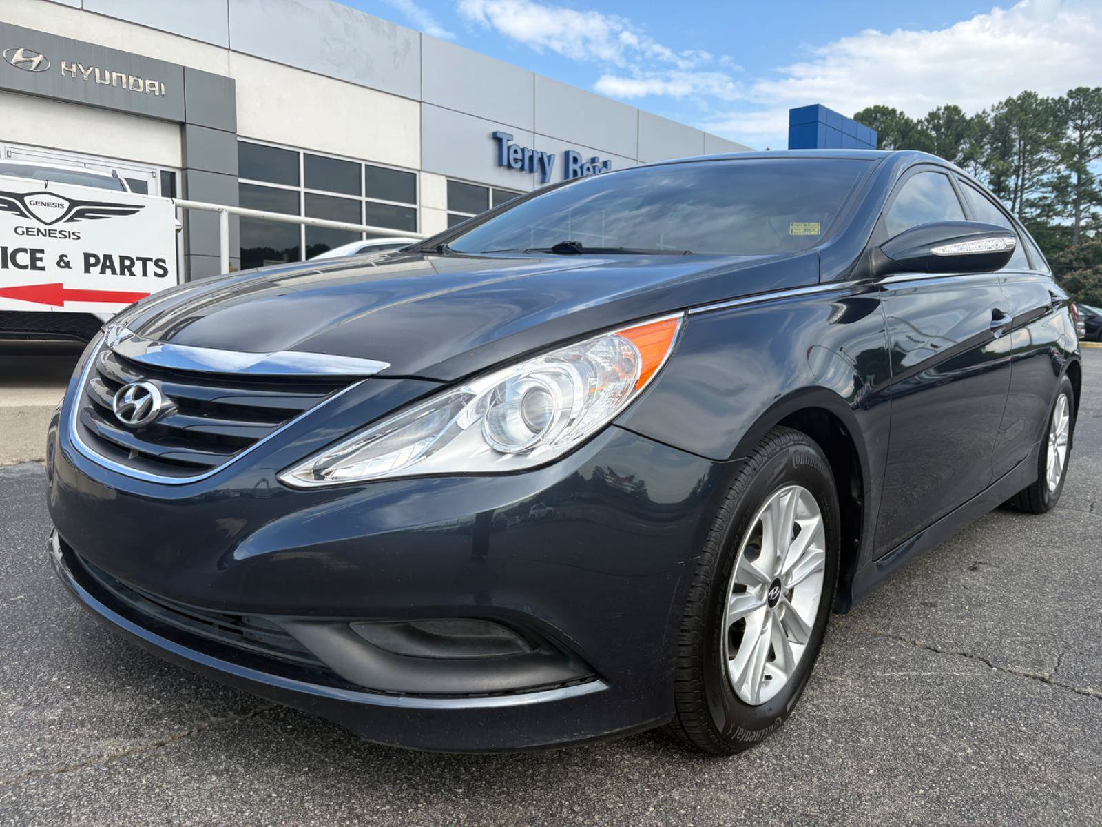 Used 2014 Hyundai Sonata GLS w/ Popular Equipment Group 2 FWD image 1