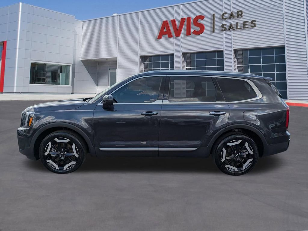 Used 2025 Kia Telluride S image 10