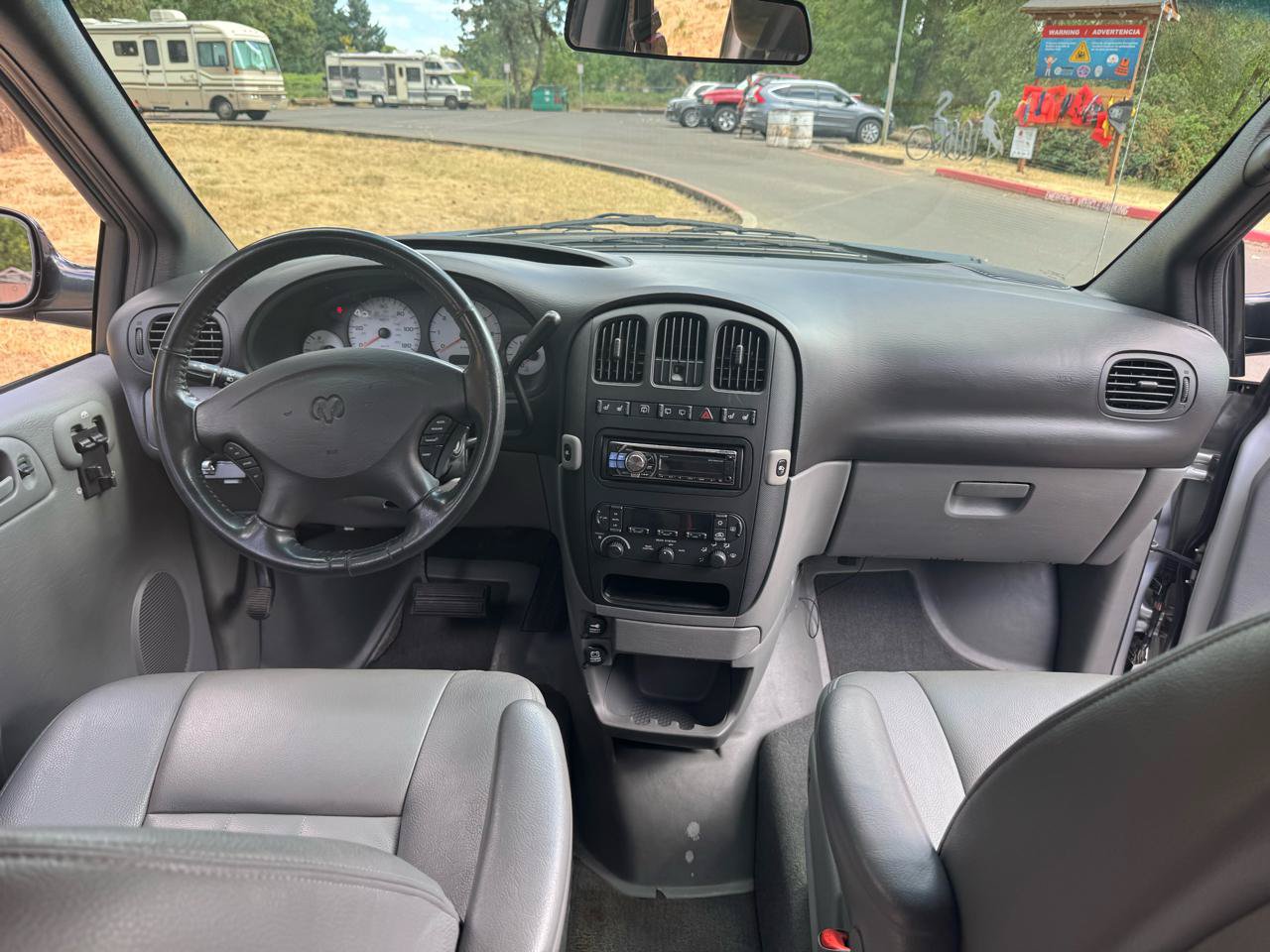 Used 2004 Dodge Grand Caravan SXT w/ Premium Group FWD image 21