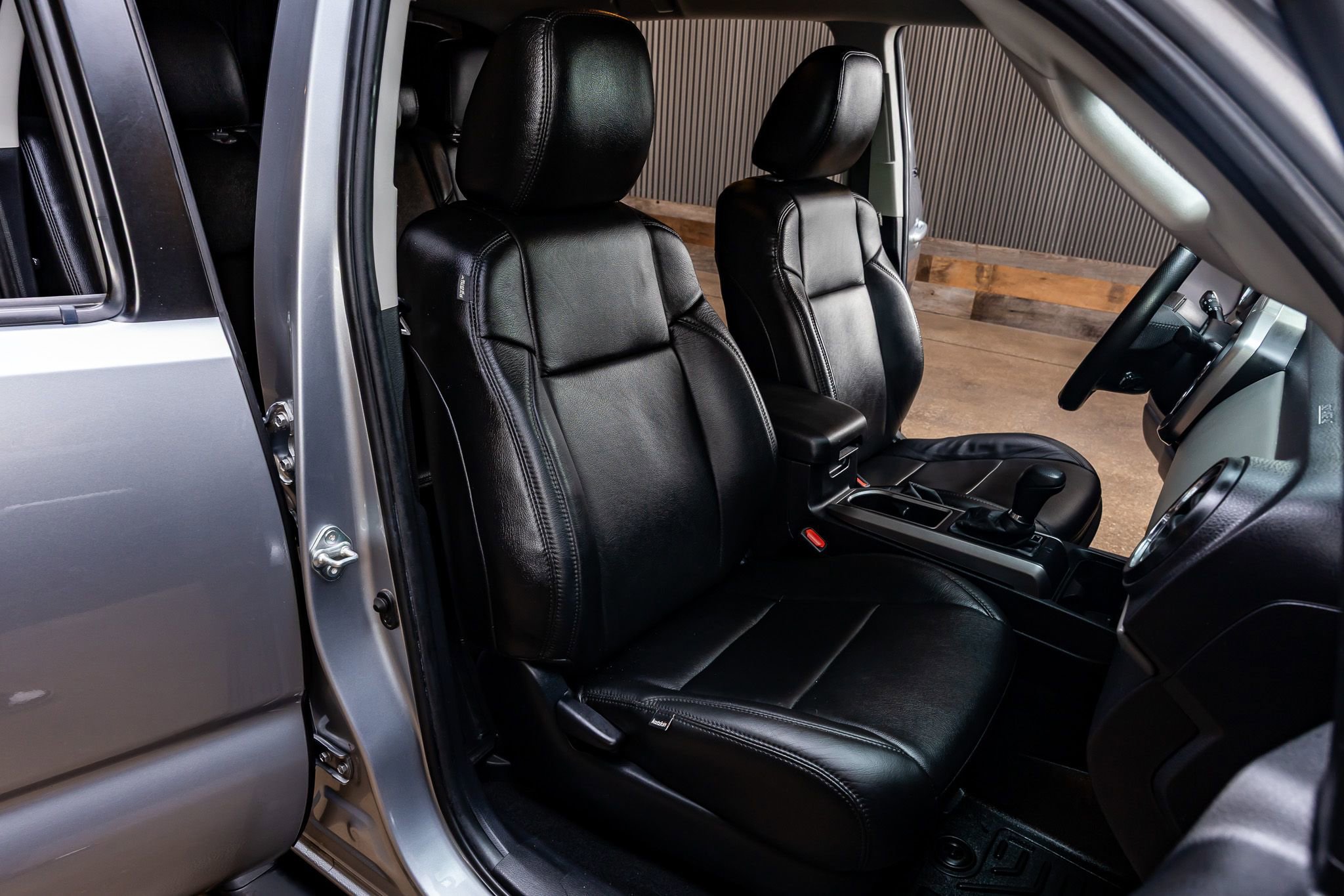 Used 2021 Toyota Tacoma SR5 RWD image 29