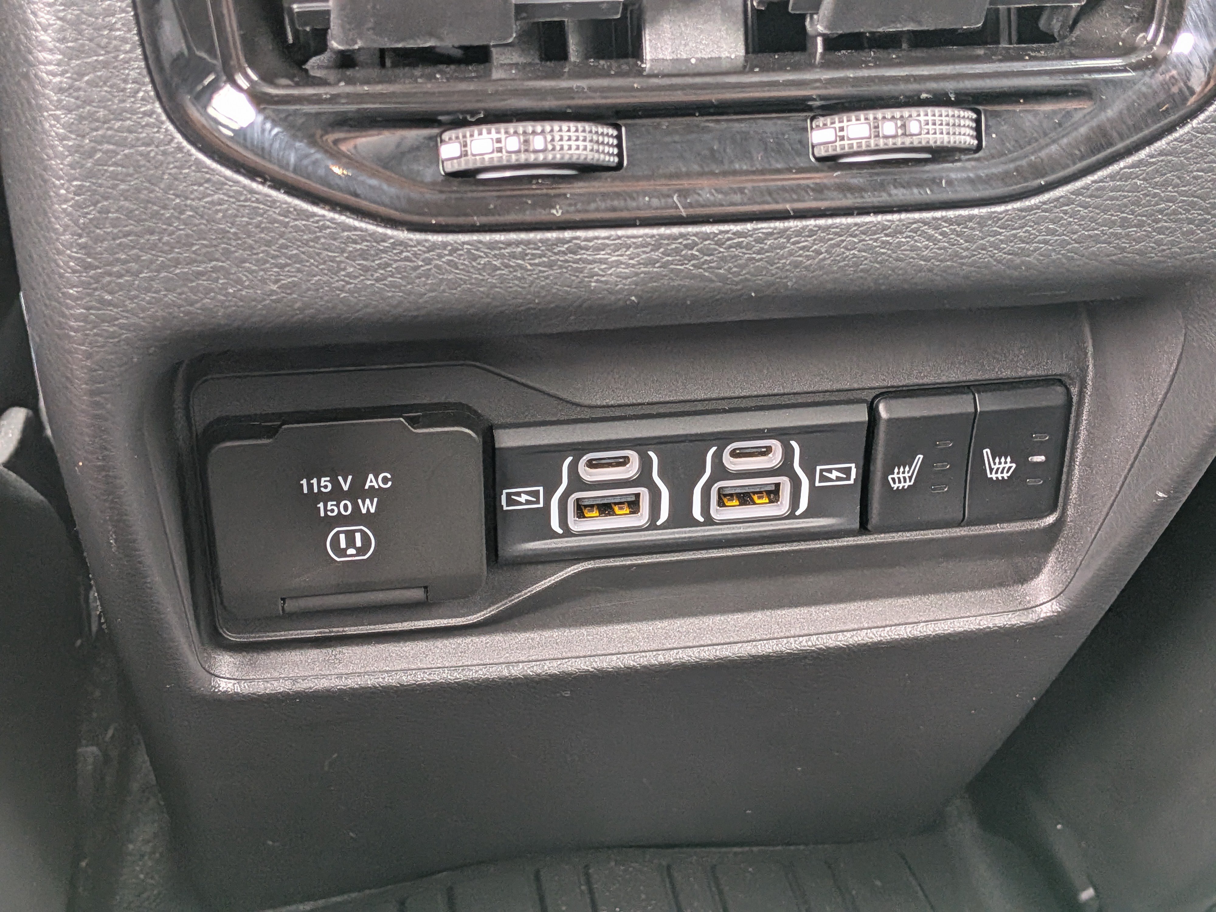 Used 2024 Jeep Grand Cherokee Limited w/ Luxury Tech Group II AWD/4WD image 17