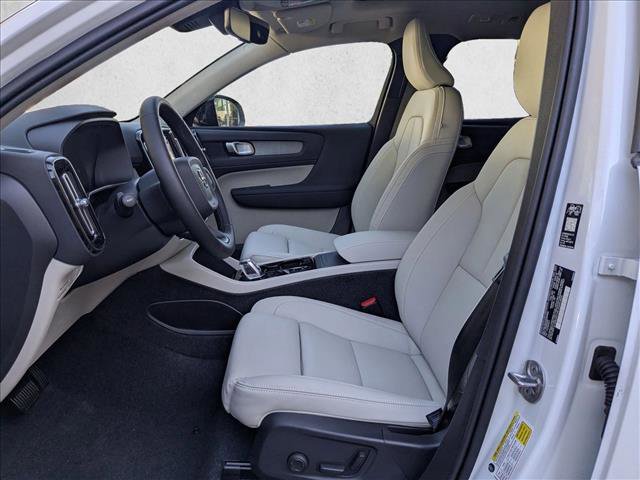 Used 2026 Volvo XC40 B5 Plus w/ Protection Package Premier AWD/4WD image 18