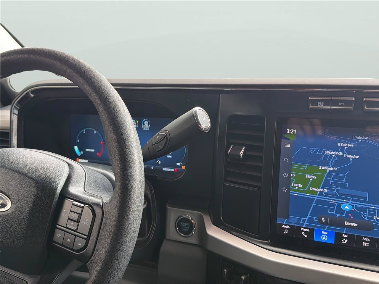 Used 2024 Ford F250 4x4 Crew Cab Super Duty image 23