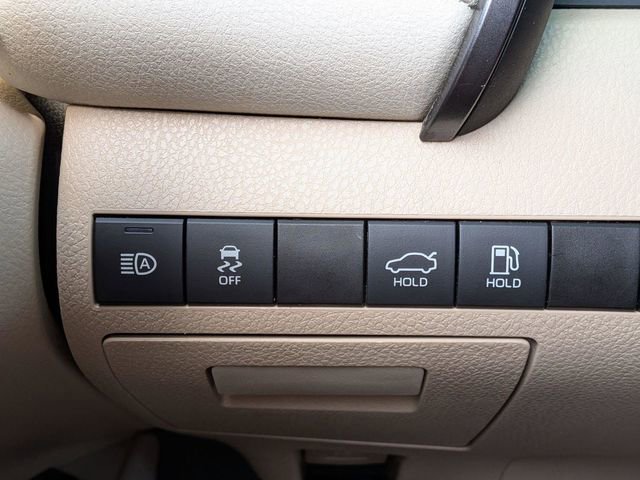Used 2019 Toyota Camry LE FWD image 21