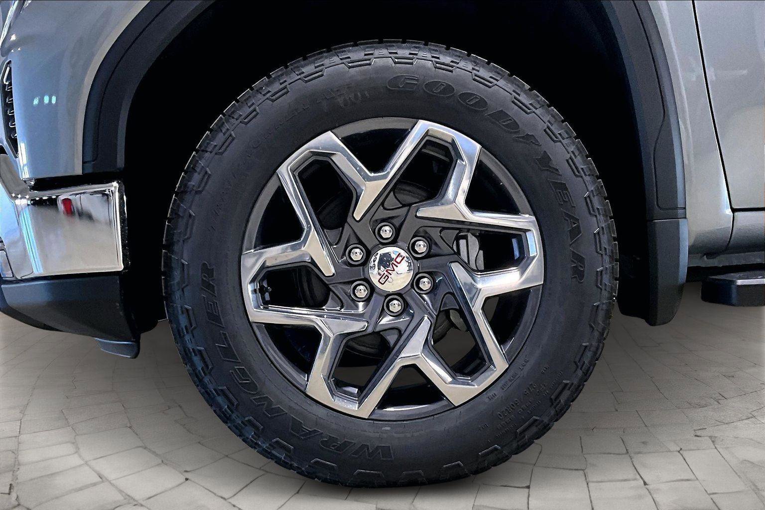 New 2026 GMC Sierra 1500 SLT w/ SLT Premium Plus Package image 16