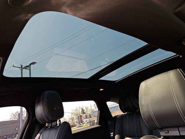 Used 2021 Land Rover Range Rover Velar R-Dynamic S image 14