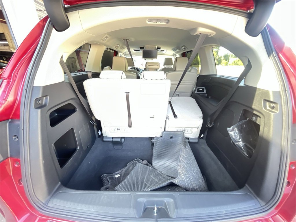 Used 2025 Honda Odyssey Touring image 25