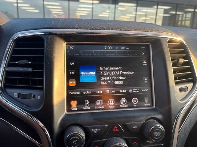 Used 2015 Jeep Grand Cherokee Limited AWD/4WD image 16