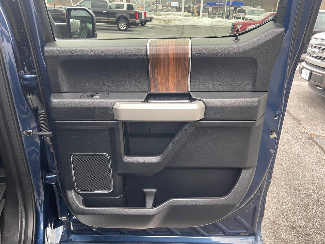 Used 2017 Ford F150 Lariat w/ Equipment Group 502A Luxury image 35