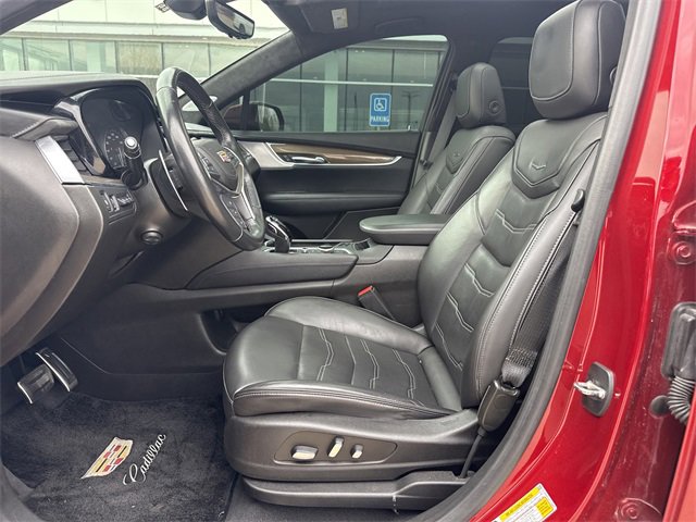 Used 2023 Cadillac XT5 Sportv w/ Platinum Package image 9