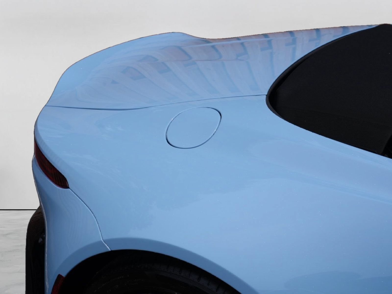 Used 2023 Aston Martin V8 Vantage Roadster RWD image 38