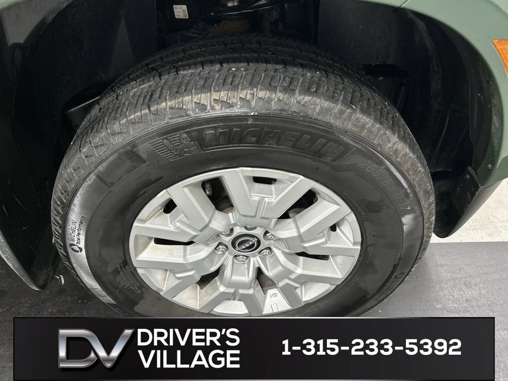 Used 2024 Nissan Frontier SV w/ SV Convenience Package image 8