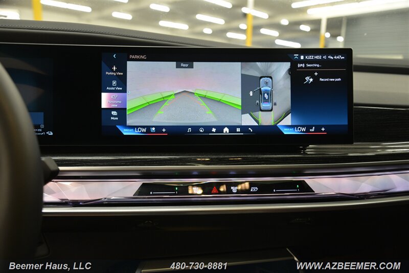 Used 2025 BMW 750e xDrive w/ Premium Package AWD/4WD image 36