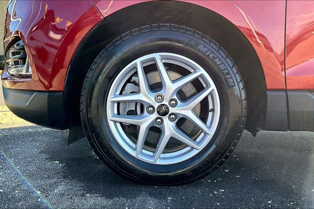 Certified 2024 Ford Edge SEL w/ Convenience Package image 9