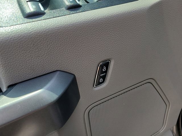 Used 2018 Ford F150 XLT AWD/4WD image 16