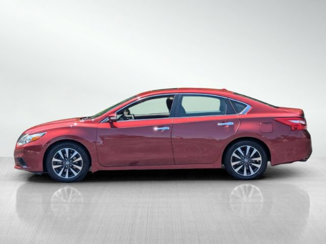 Used 2017 Nissan Altima 2.5 SV w/ Convenience Package FWD image 6