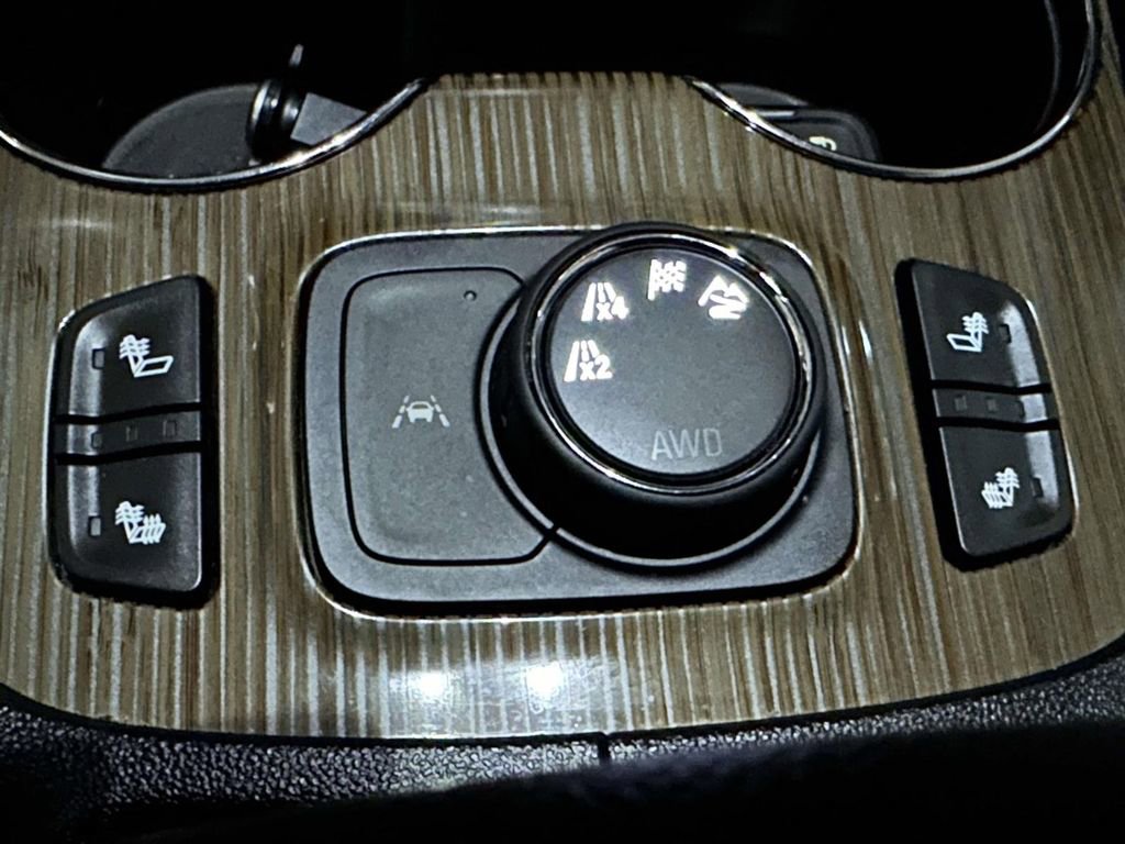 Used 2023 GMC Acadia SLE w/ Driver Convenience Package AWD/4WD image 27