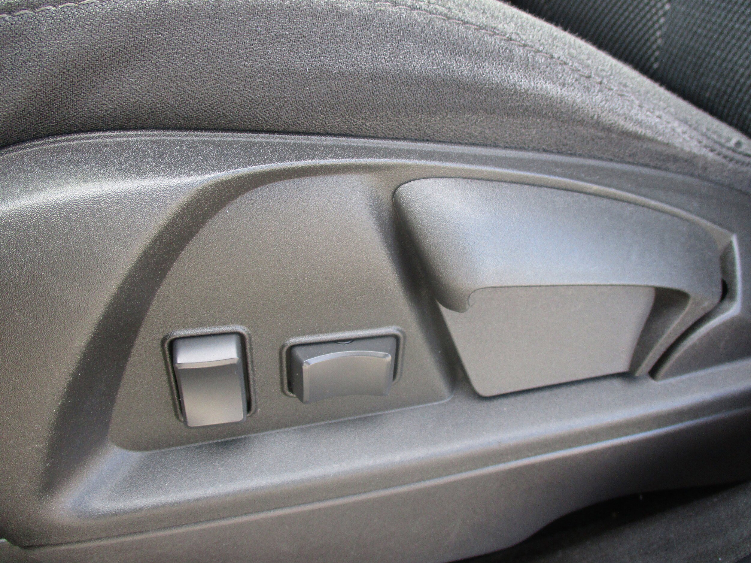 Used 2012 Chevrolet Equinox LT FWD image 25