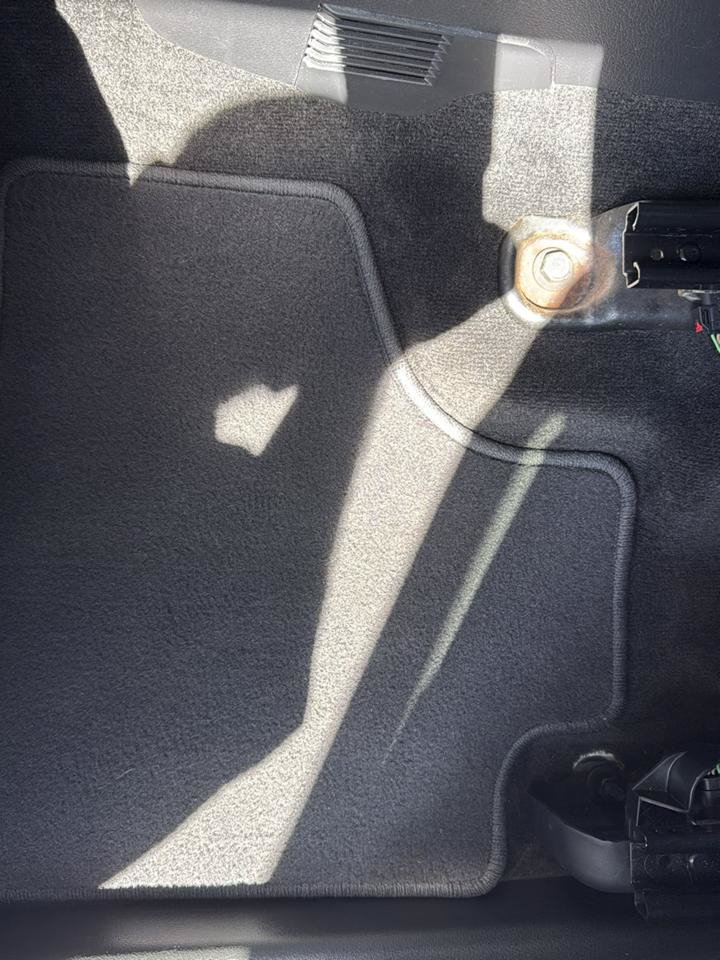 Used 2012 Jeep Liberty Sport RWD image 18