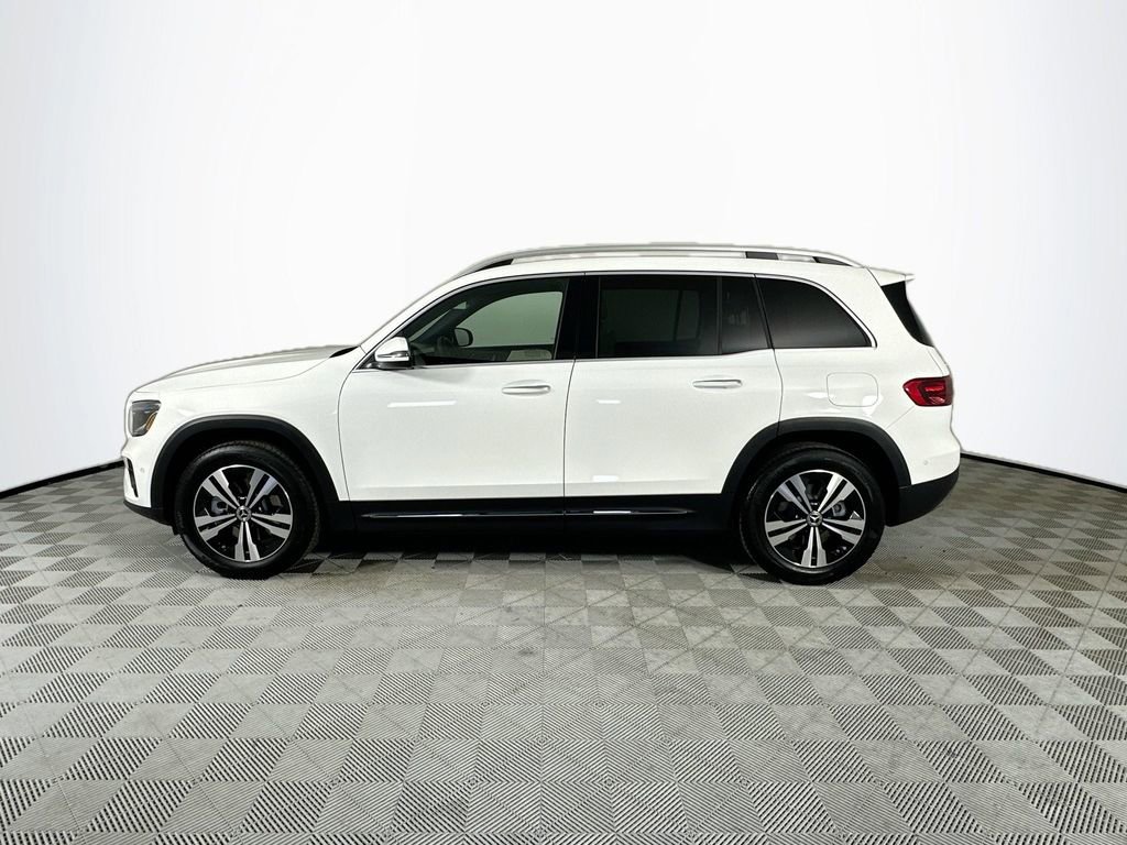 Certified 2025 Mercedes-Benz GLB 250 GLB 250 image 4
