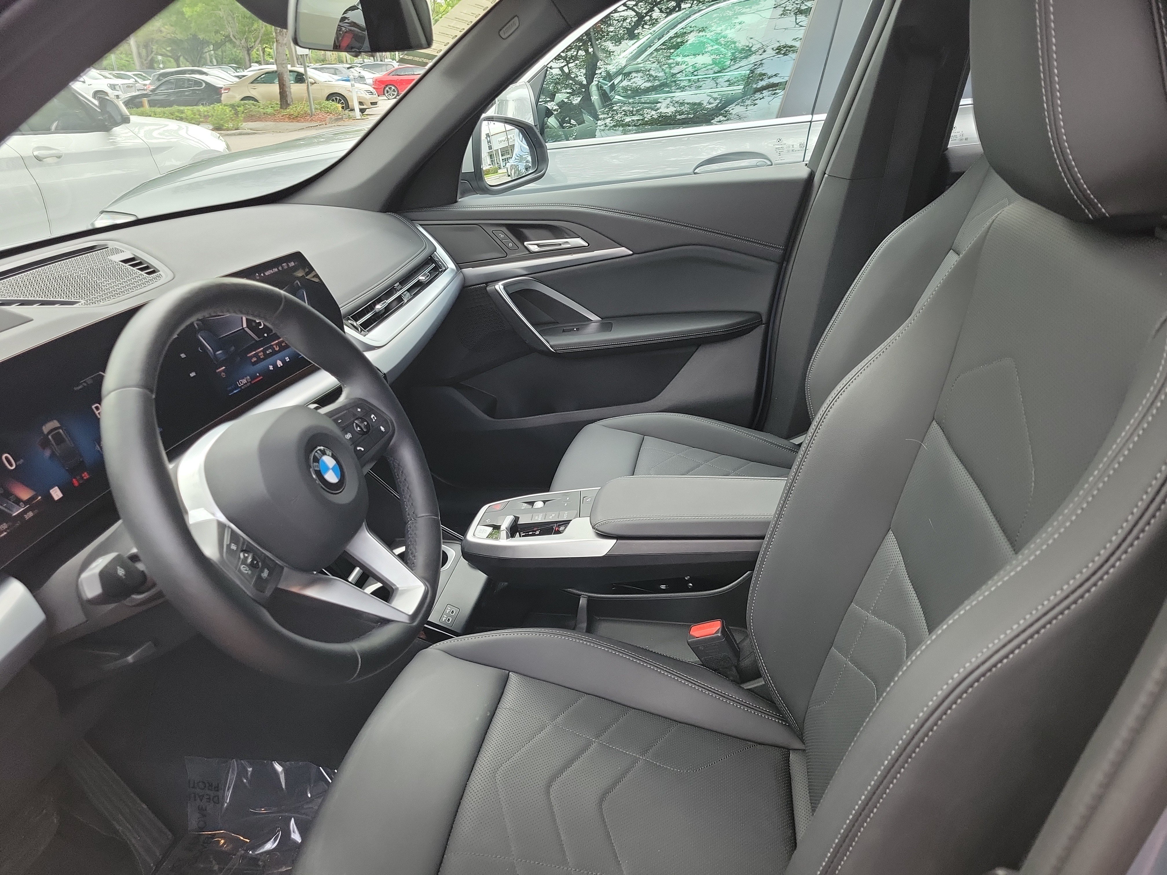 Used 2024 BMW X1 xDrive28i AWD/4WD image 11