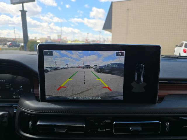 Used 2023 Lincoln Nautilus Reserve image 17