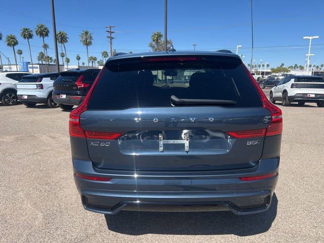 Used 2025 Volvo XC60 B5 Core image 4