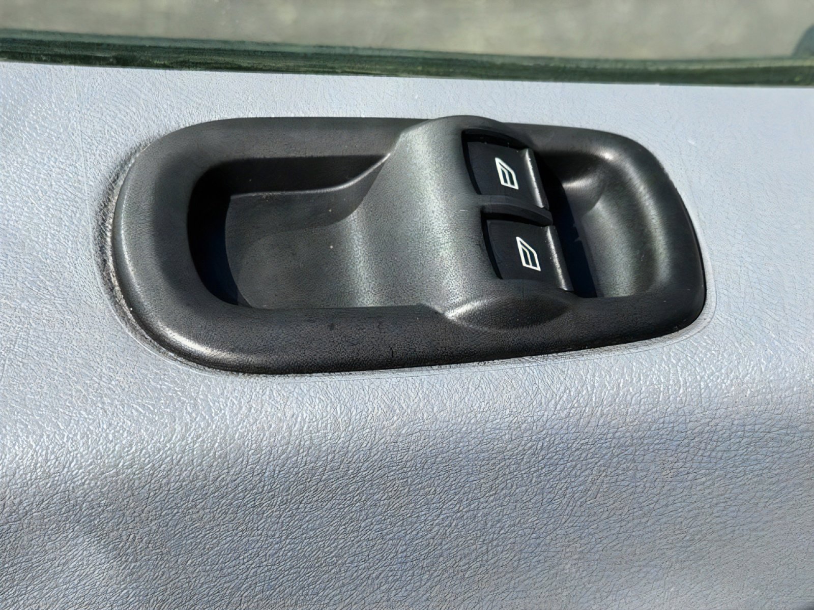 Used 2017 Ford Transit 350 XLT RWD image 19