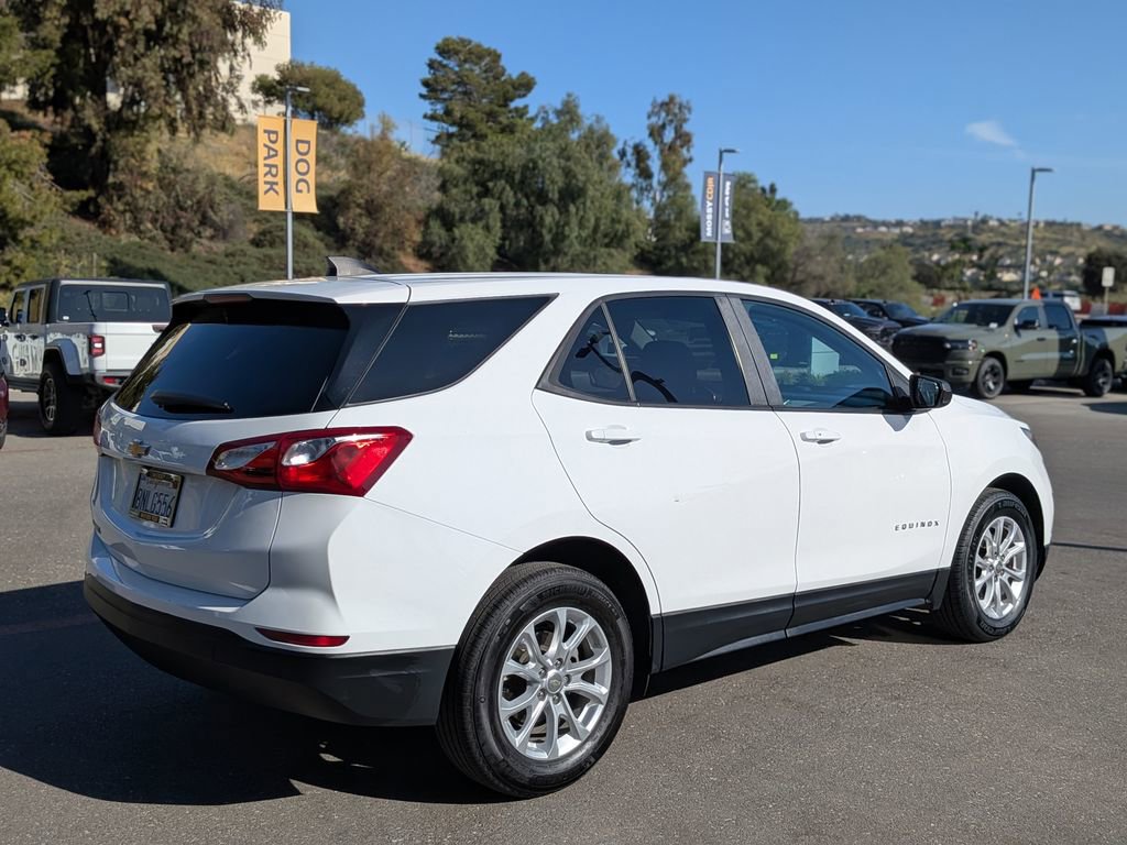 Used 2020 Chevrolet Equinox LS image 3