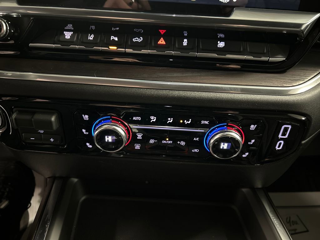 New 2026 GMC Sierra 2500 SLT w/ SLT Premium Package image 17