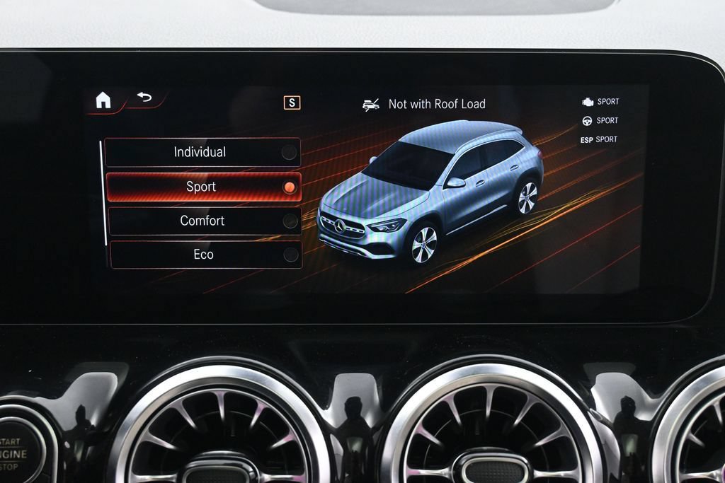 Used 2022 Mercedes-Benz GLA 250 4MATIC w/ Premium Package Lite image 39