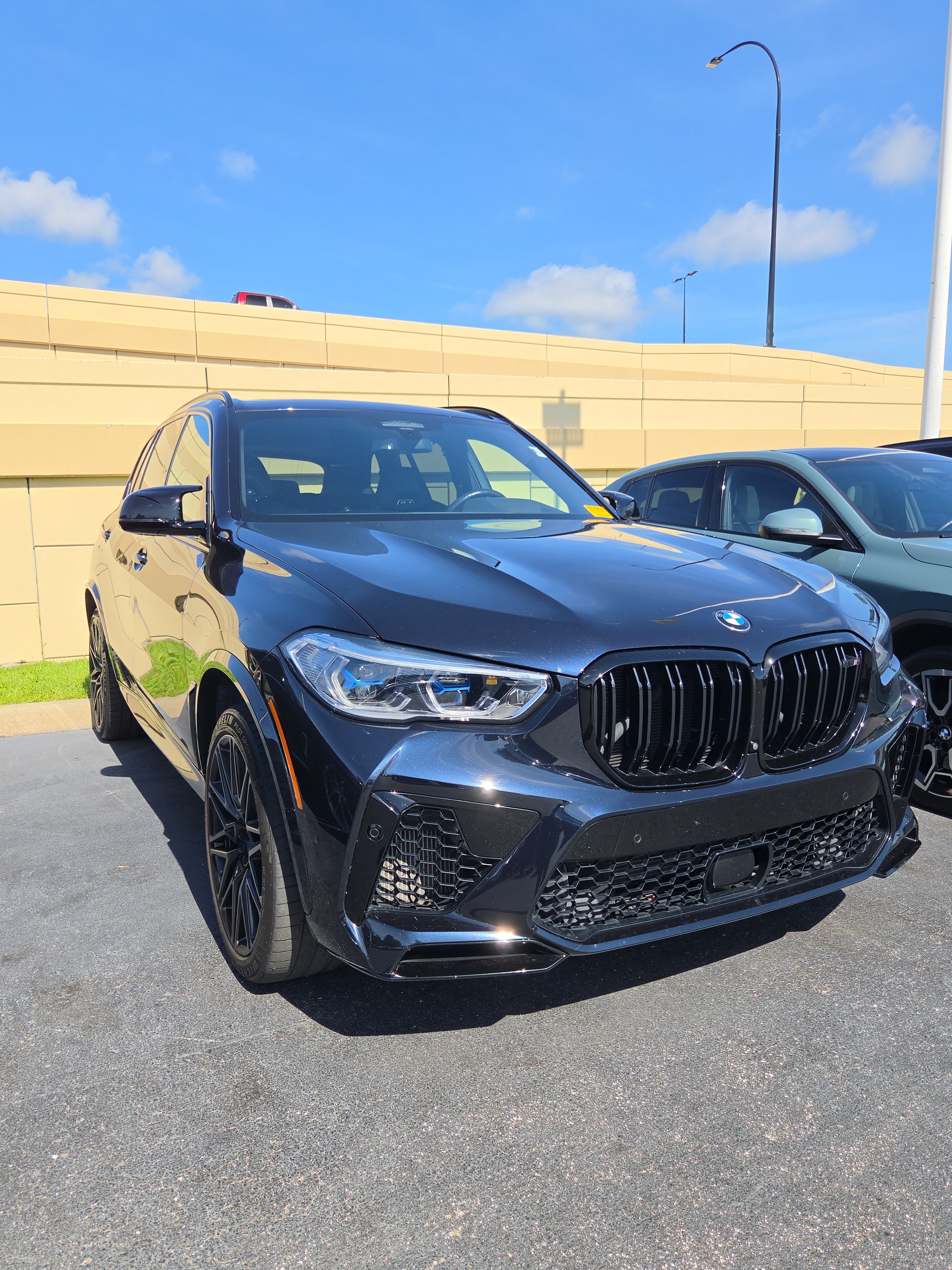 Used 2020 BMW X5 M Competition w/ Executive Package AWD/4WD image 1