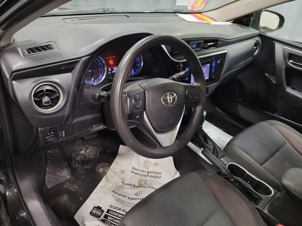 Used 2019 Toyota Corolla LE image 13