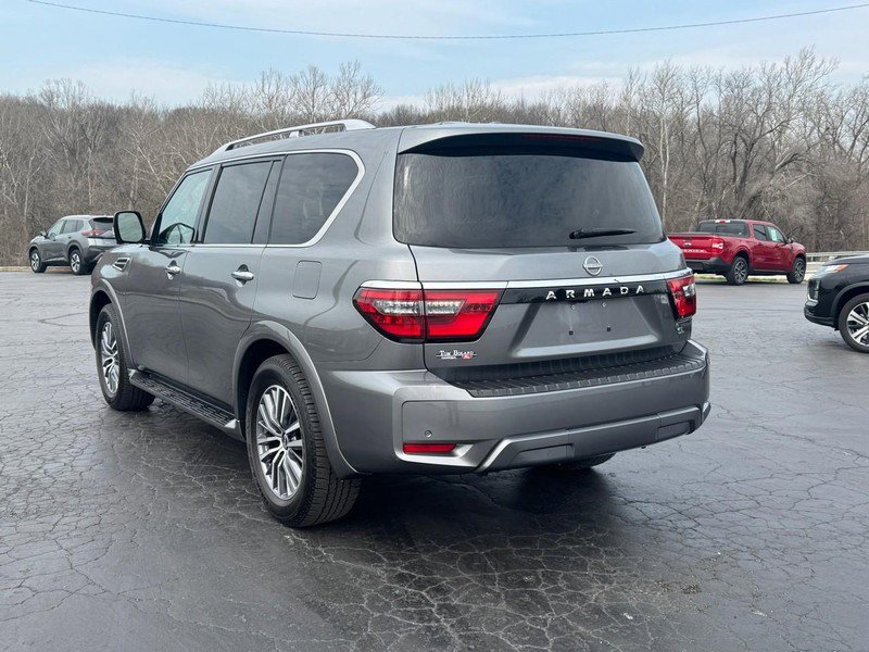 Used 2024 Nissan Armada SL w/ Captain's Chairs Package image 5