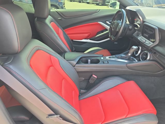 Used 2017 Chevrolet Camaro LT RWD image 8