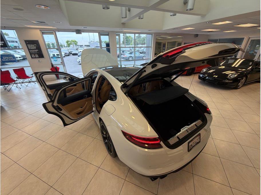 Used 2019 Porsche Panamera 4 AWD/4WD image 42