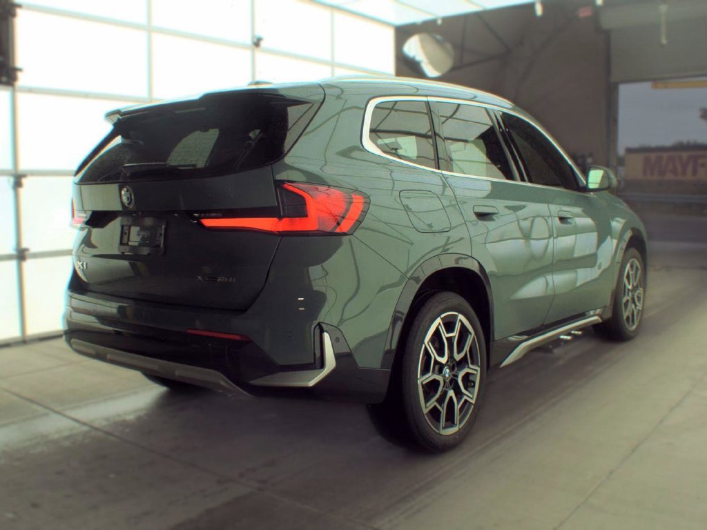 Used 2025 BMW X1 xDrive28i AWD/4WD image 5