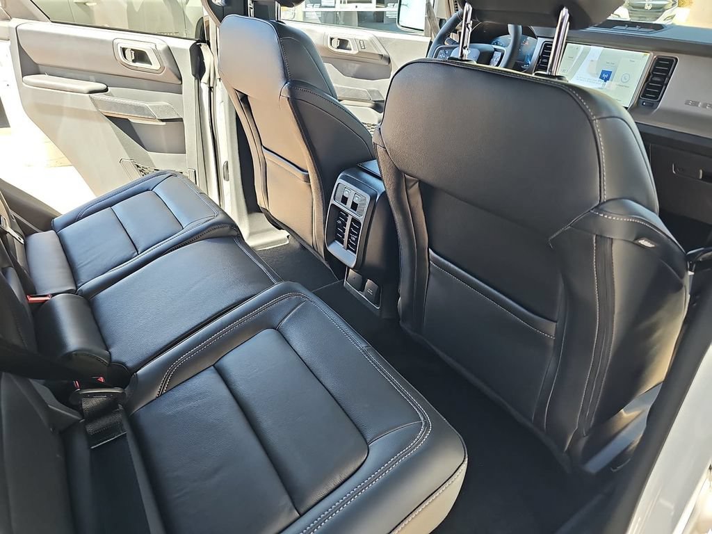 New 2026 Ford Bronco Outer Banks AWD/4WD image 11