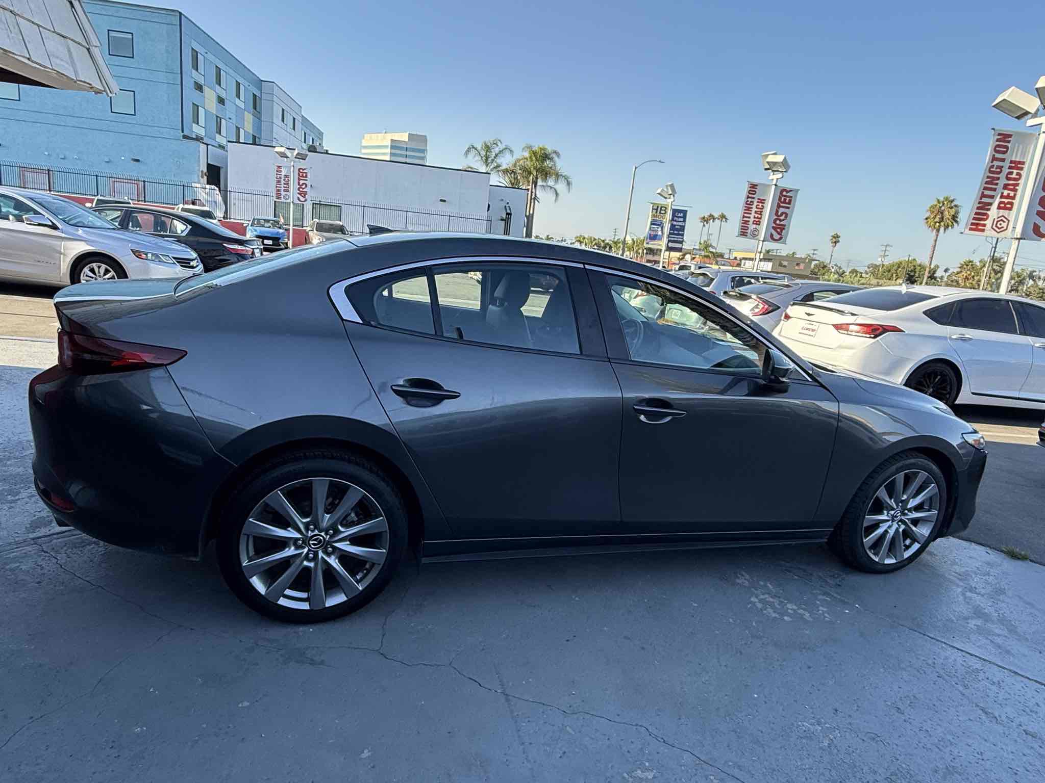 Used 2019 MAZDA MAZDA3 Sedan w/ Preferred Package image 5