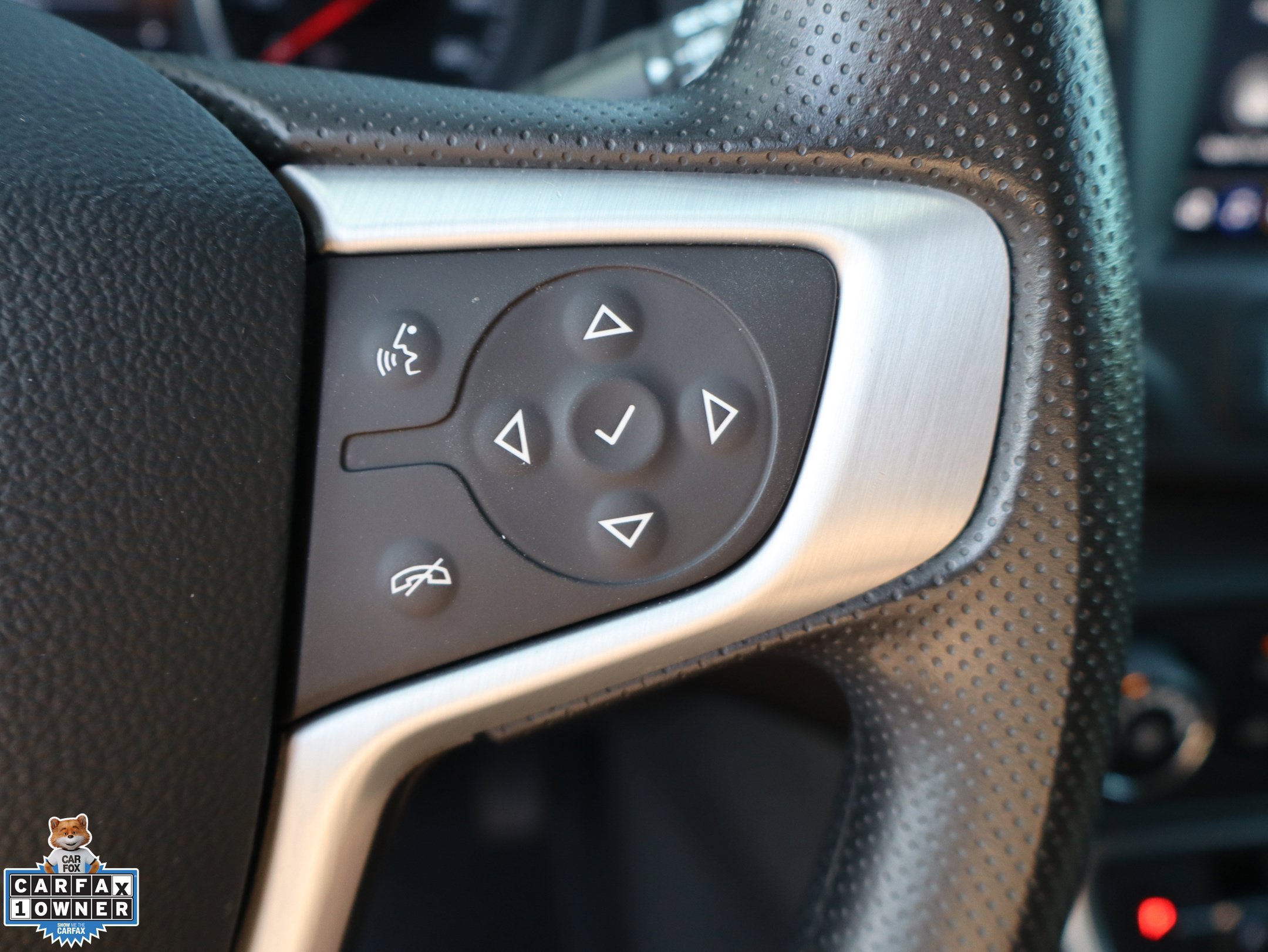 Used 2024 GMC Terrain SLE AWD/4WD image 18